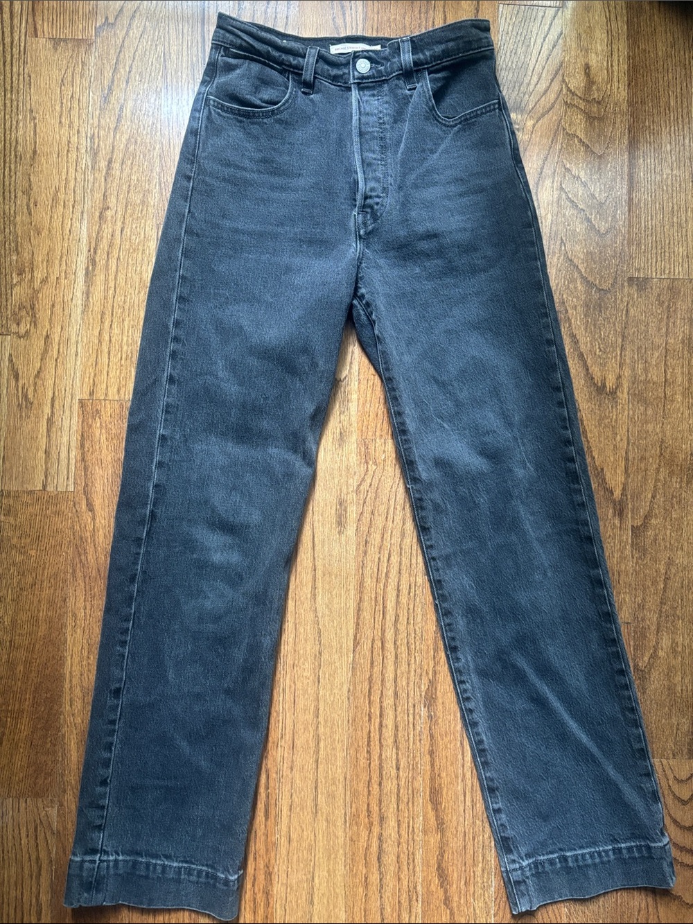 Levi’s Ribcage Straight Ankle, size 26x31 charcoal wash, Worn once